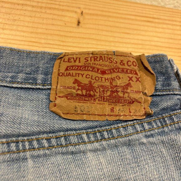 Levis 501 Jeans Mens 36x30 Blue Denim Pants Button Fly Straight Leg Light Wash - Picture 14 of 16